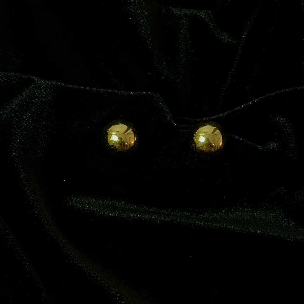 Vintage Monet Gold-Tone Faceted Stud Earrings, Classic Shiny Round Design, 1/2